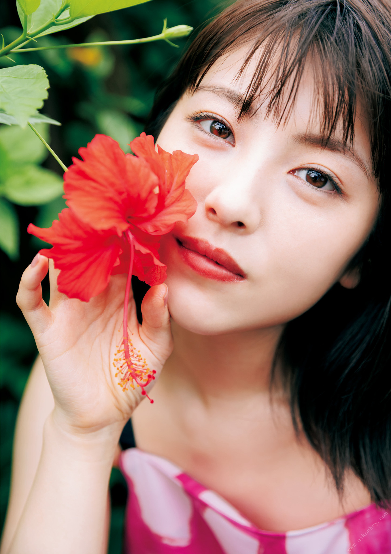 電子書籍限定カット付き！浜辺美波写真集２０（共142张高清大图）