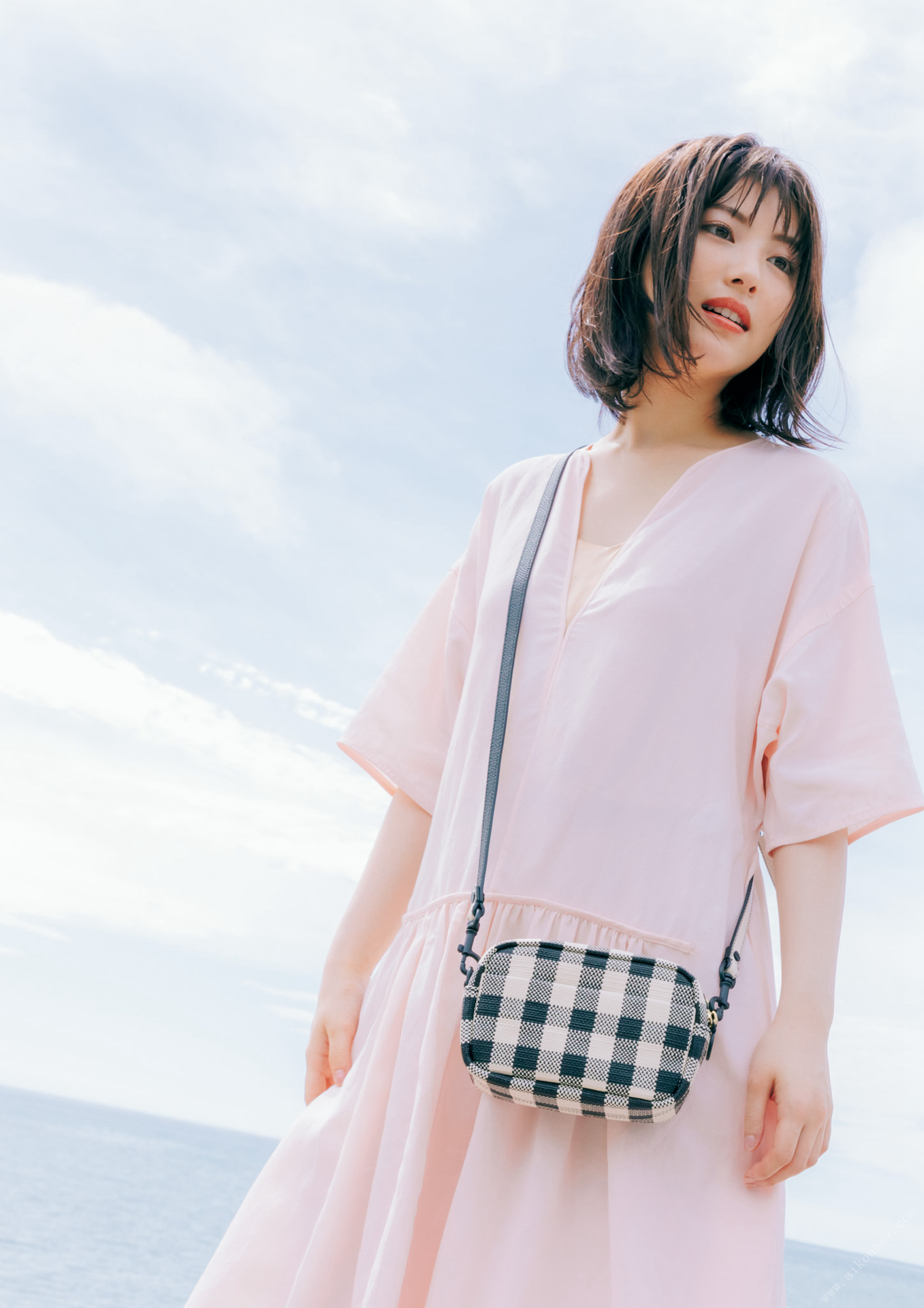 電子書籍限定カット付き！浜辺美波写真集２０（共142张高清大图）