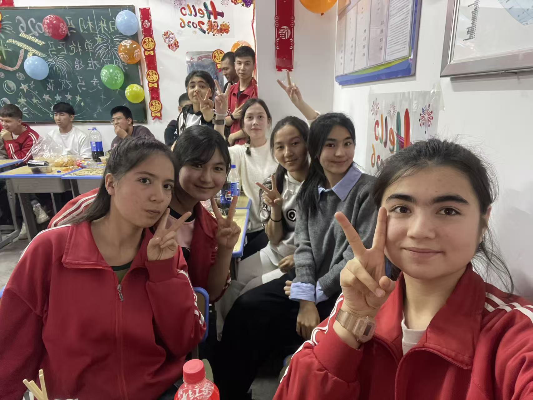 那个班级的女生最漂亮，当然是6班的！