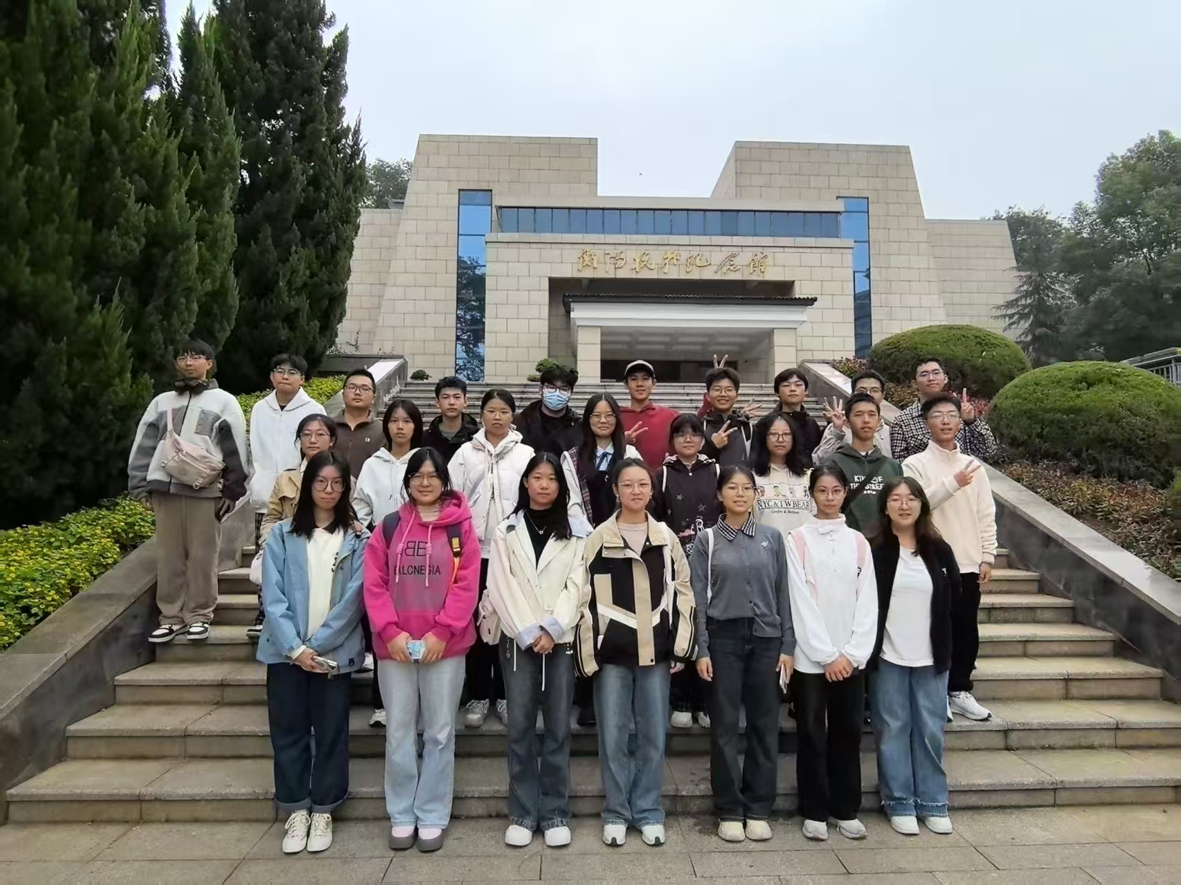 衡阳抗战纪念馆合照